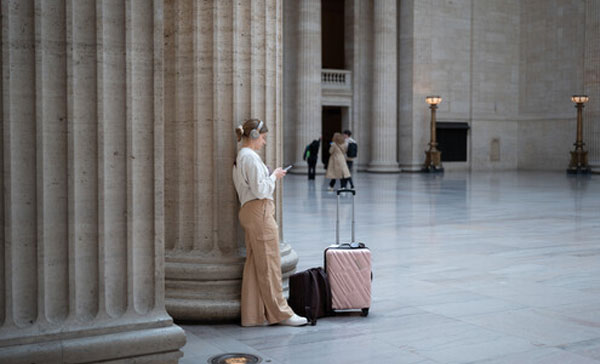 لنز سیگما 28-45mm F1.8 DG DN | Art و عکاسی از سوژه خانم