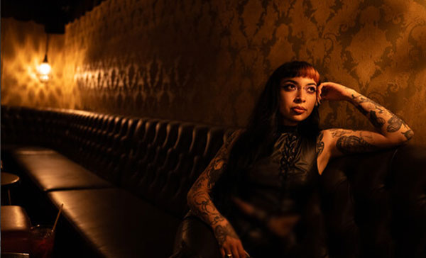 لنز سیگما 28-45mm F1.8 DG DN | Art و عکاسی از سوژه خانم