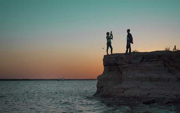 فلاش دوربین گودکس Godox Lux Senior Retro Camera Flash و عکاسی در ساحل