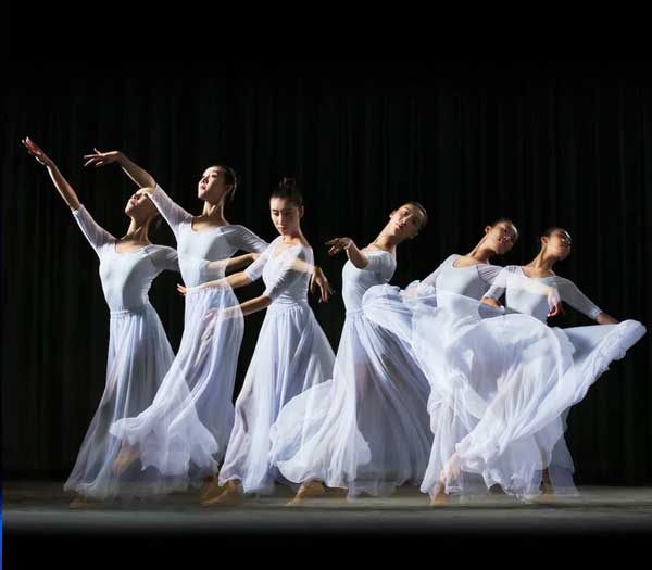 فلاش گودکس Godox QT600IIIM Flash Head و عکاسی از رقصنده