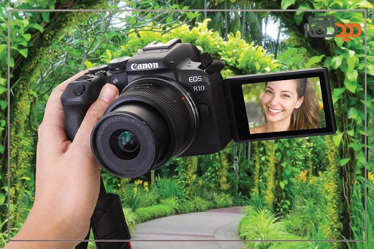 نقد و بررسی دوربین کانن R10 و دوربین در دست عکاس