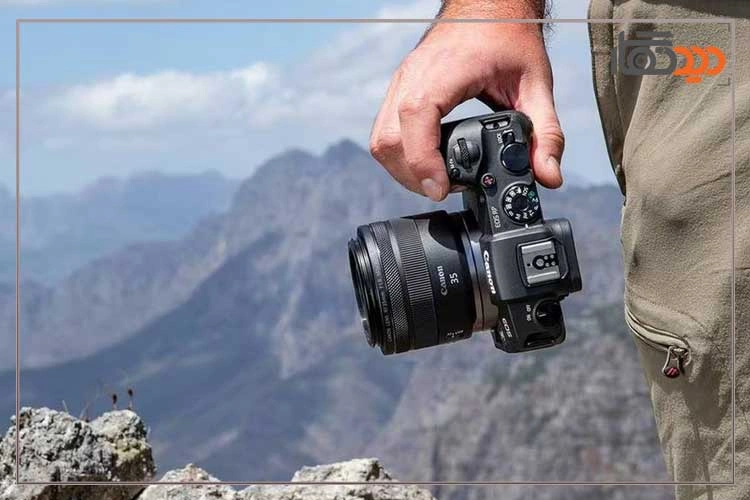 نقد و بررسی دوربین کانن RP و دوربین در دست عکاس