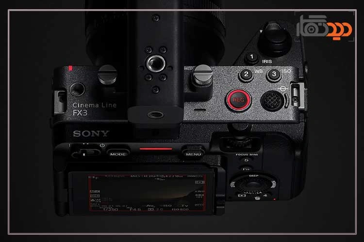نقد و بررسی دوربین سونی FX3 و نمای بالا
