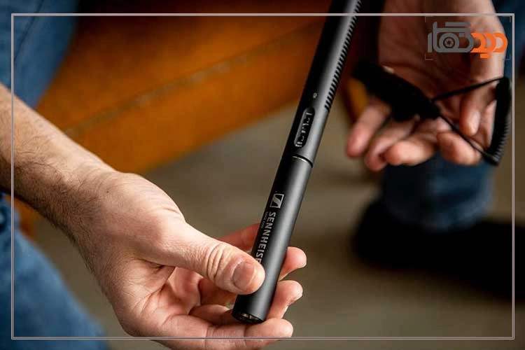 میکروفون MKE 600 در دست صدابردار