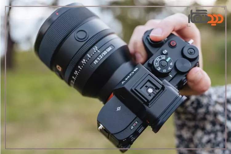 دوربین سونی بدون آینه A7 آر وی