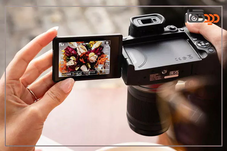 عکاسی از غذا با صفحه نمایش متحرک دوربین کانن R10