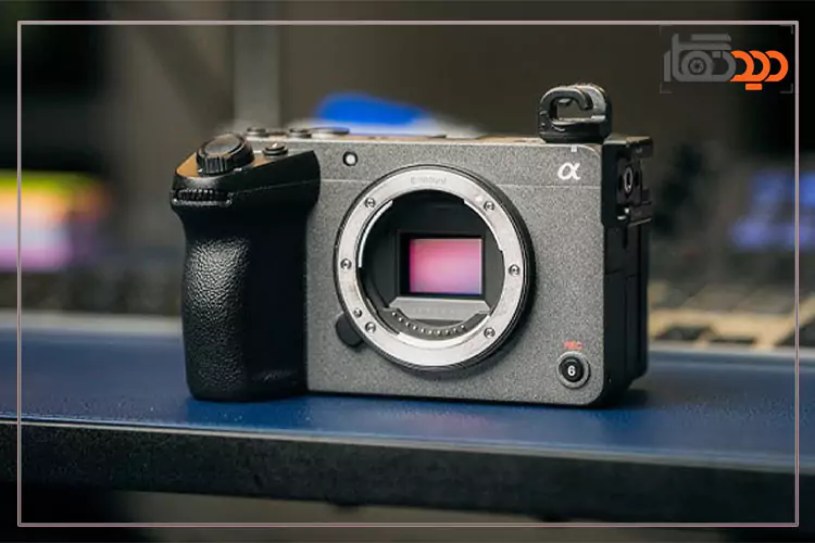 نمایی از دوربین سونی fx30