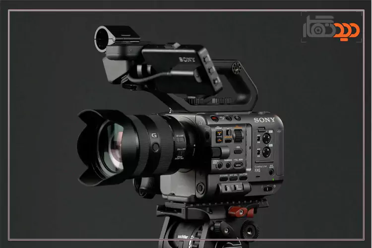 مزایا و معایب دوربین سونی FX6 در دست