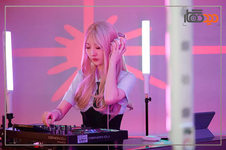 نور باتومی گودکس Godox LC1000 Bi-Color در استودیو