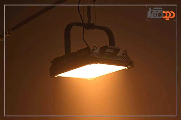 پنل ال ای دی گودکس Godox P600Bi در حالت روشن