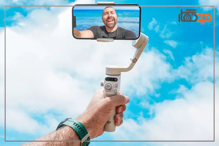 گیمبال اسمو موبایل 6 در دست