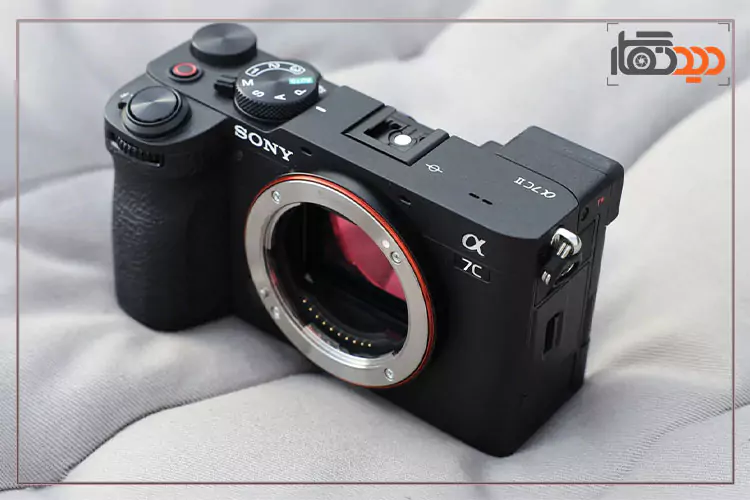 نمای ظاهری دوربین سونی A7C mark II 