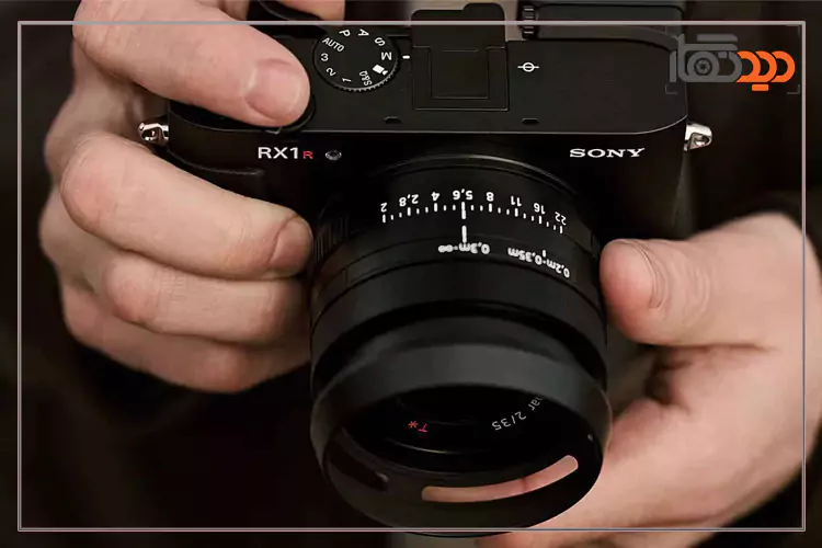 دوربین سونی sony rx1r iii بررای استودیو عکس سوم