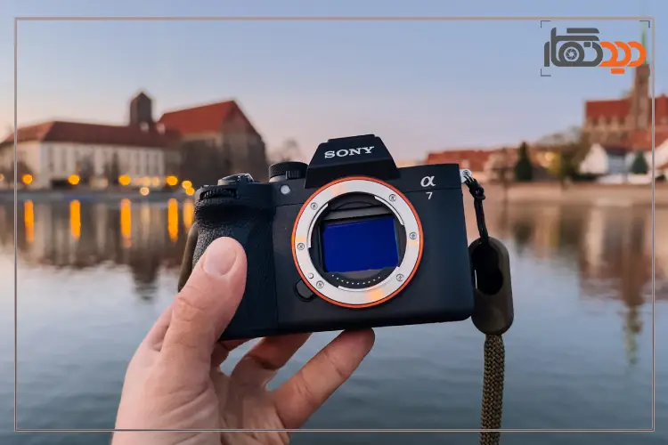 نقد و بررسی دوربین Sony A7V