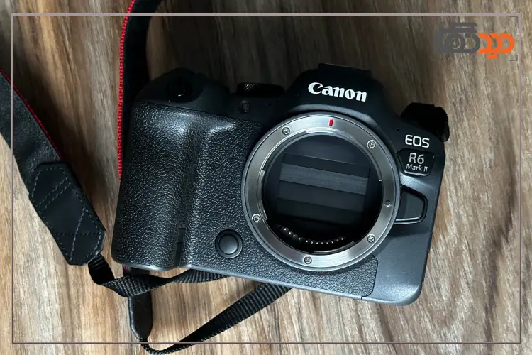 مقایسه Sony A7V و Canon R6 Mark II