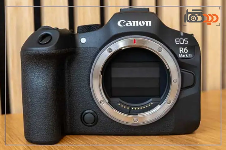 مقایسه Sony A7V و Canon R6 Mark III